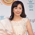 菊池桃子、結婚記念日に夫顔出し2ショット公開「おしゃれな過ごし方」「理想です」の声 画像