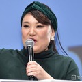 フォーリンラブ・バービー、娘との“子育てあるある”ショットに共感の声「うちも同じ」「必死なママ最高」 画像