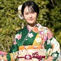 尾碕真花、25歳誕生日に幼少期ショット公開「当時から可愛い」「表情が今と変わらない」と反響 画像
