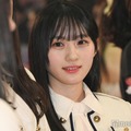 乃木坂46川崎桜、美スタイル際立つ膝上ワンピ衣装姿「等身すごい」「可愛すぎて言葉がでない」の声 画像