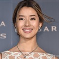 すみれ、胸元ざっくりドレスで美ボディ全開「セクシー」「ゴージャス」と反響 画像