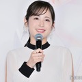 第1子妊娠中の久慈暁子、明石家さんまがお腹に手を添える2ショット公開「パワーをいただけました」 画像