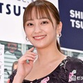 第1子出産発表の岡田結実、美人母との密着プリクラ公開「姉妹みたい」「母娘そっくり」と反響 画像
