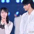 「今日好き」かなりのカップル、ステージ上で頬キス 恋人繋ぎでラブラブオーラ全開ランウェイ【関コレ2026S/S】 画像