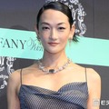 43歳・冨永愛、20年ぶりの出産を報告「久しぶりの新生児と日々です」高齢出産への不安もつづる 画像