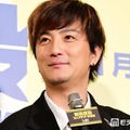 上地雄輔「公人では無いので…」美人母の顔出し過去ショット公開「美しすぎる」「どことなく似てる」と反響 画像