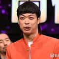 バッテリィズ・エース、父親が「カッコ良すぎて父親界のエース」M-1準優勝芸人公開の顔出しショットが話題「似てる」「渋くておしゃれでイケオジ」 画像