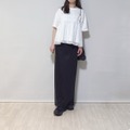 低身長さんでもバランス美人！白のドッキングＴシャツで作るモノトーンスタイル【40代の毎日コーデ】 画像