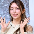 後藤真希、ミニスカから美脚全開「圧倒的なスタイル」「ため息出るほど可愛い」と反響 画像
