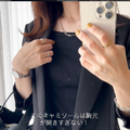 今季のインナーは【ユニクロ】ブラキャミが大本命！胸元が開きすぎない絶妙なカッティングは大人コーデの幅を広げる逸品【40代の毎日コーデ】 画像