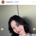 「ペントハウス」出演女優、美脚際立つミニ丈ワンピ姿を披露「脚のラインが芸術レベル」「初夏コーデのお手本」 画像