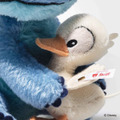 「ディズニースティッチとアヒルの子」© Disney © Margarete Steiff GmbH 2026　