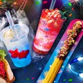 USJ、夏の“夜祭り”新グルメ公開 金魚サイダー、チョコバナナチュリトスなど遊び心溢れるメニュー 画像
