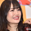“可愛すぎる新喜劇女優”小寺真理、美脚際立つミニスカ路上ショット公開「スタイル抜群」「大人っぽくて素敵」の声 画像