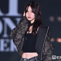 「今日好き」村谷はるな、美脚＆美ウエストちらりの肌見せコーデ クールなオーラ漂う【関コレ2026A/W】 画像