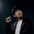 津田健次郎「モデルプレスカウントダウンマガジン vol.13」（東京ニュース通信社刊）写真：野間憲治