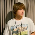 【「君の好きは無敵」スタイリストインタビュー】佐野勇斗の“ひと癖かわいい”衣装の秘密 遊び心あるこだわり・仕掛けに迫る 画像