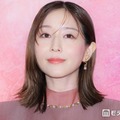 第1子妊娠中の田中みな実、ヒールブーツ＆ミニ丈ドレスで登場 撮影現場でのまさかの勘違い明かす 画像