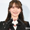 櫻坂46守屋麗奈、うさ耳パーカー＆ミニ丈ボトムスから美脚ちらり「最強」「天使」と反響 画像