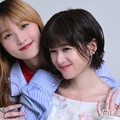 モデルプレスのインタビューに応じた鞘師里保、小西桜子（C）モデルプレス