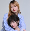 モデルプレスのインタビューに応じた鞘師里保、小西桜子（C）モデルプレス