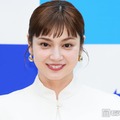 平愛梨、兄からプレゼントされた家族の絵を公開「雰囲気そのまま」「ずっと飾っておきたい宝物」と反響 画像