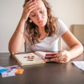 なぜ貯金が貯まらない？独身40代、A子さんの場合はリボ払いで買い物を……