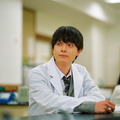 『ないものねだりの君に光の花束を』©2026『ないものねだりの君に光の花束を』製作委員会