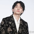「長く、なにわ男子が愛されることですかね」とキメ顔で待機する西畑大吾（C）モデルプレス