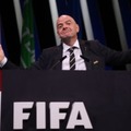 サッカー界のボス！FIFA会長がコーナーキックを蹴るとこうなる