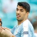 スアレスはGKでもすごい？フォルラン引退試合の「スーパーセーブ」がこれ