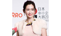 紗栄子「馴染みめっちゃ良い」密着感に感心のドラスト系ファンデ 画像