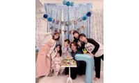 辻希美、家族7人でパシャリ！三男の7歳バースデーを盛大に祝福「仲良しのお友達を呼んで誕生日会」 画像