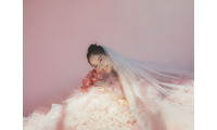 池端杏慈、ピンクのウエディングドレス姿で「ゼクシィ」初表紙 理想のクリスマスデート明かす 画像