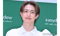 綱啓永、家族との初詣ショット披露「妹さん美人オーラ出てる」「スタイル抜群ファミリー」と注目集まる 画像