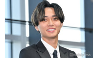 キンプリ永瀬廉、鈴木亮平の「めっちゃ可愛い差し入れ」に驚き ギャップ明かす「イメージ変わりました」【日曜劇場「リブート」】 画像