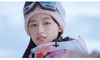 来期朝ドラヒロイン・上坂樹里「JR SKISKI」新CMでスキー初挑戦 先輩との“青い冬”描く 画像