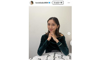 TBS近藤夏子アナ、妊娠8ヶ月でのウエディングドレス姿披露 結婚式ショットに「美しすぎる花嫁」「幸せいっぱい」と反響 画像