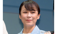佐藤仁美、電車内での変装ショットに反響「普通に乗っててびっくり」「オーラ隠せてない」 画像