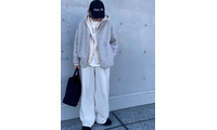上下ユニクロで冬の白を攻略。軽やかなリラックスカジュアル【40代の毎日コーデ】 画像