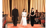 「８番出口」河内大和、ブレイズヘアで登場 中島瑠菜＆白山乃愛も艶やか衣装着こなす【第49回日本アカデミー賞】 画像