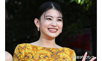 出口夏希、キャミワンピから美デコルテ輝く「透明感すごい」「女神」と絶賛の声 画像