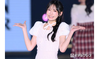 ≠ME鈴木瞳美、ミニボトムから圧巻美脚輝く「リアルプリンセス」「スタイルレベチ」と絶賛の声 画像