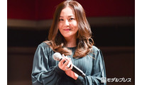 華原朋美、ミニスカコーデで息子とUSJ満喫「おしゃれ」「楽しそう」の声 画像