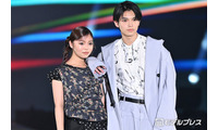 「今日好き」しゅんゆまカップル、クールなスタイリングでウォーキング【ガルアワ2026SS】 画像