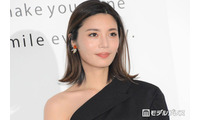 「テラハ」島袋聖南、シンプルビキニ姿で美ボディ全開「プロポーション完璧すぎ」「引き締まってて綺麗」と反響 画像