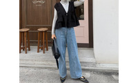 おしゃれを楽しみたい日にちょうどいい【フリルベスト】。シンプルコーデに遊び心を取り入れた春の着こなし【40代の毎日コーデ】 画像