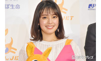 結婚発表の矢作穂香、タイでの挙式フォト公開 美デコルテ際立つドレス姿に「お姫様みたい」「お洒落で憧れる」の声 画像