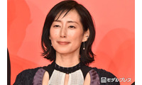 木村多江、母親との幼少期ショット公開「綺麗で素敵なお母さん」「ほっぺがぷくぷくで可愛らしい」と反響【母の日】 画像