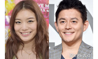 スピードワゴン井戸田潤の美人妻、家族全員でのピクニックショット公開「豪華なお弁当」「ママパパに抱っこされてる子どもたち可愛すぎる」の声 画像